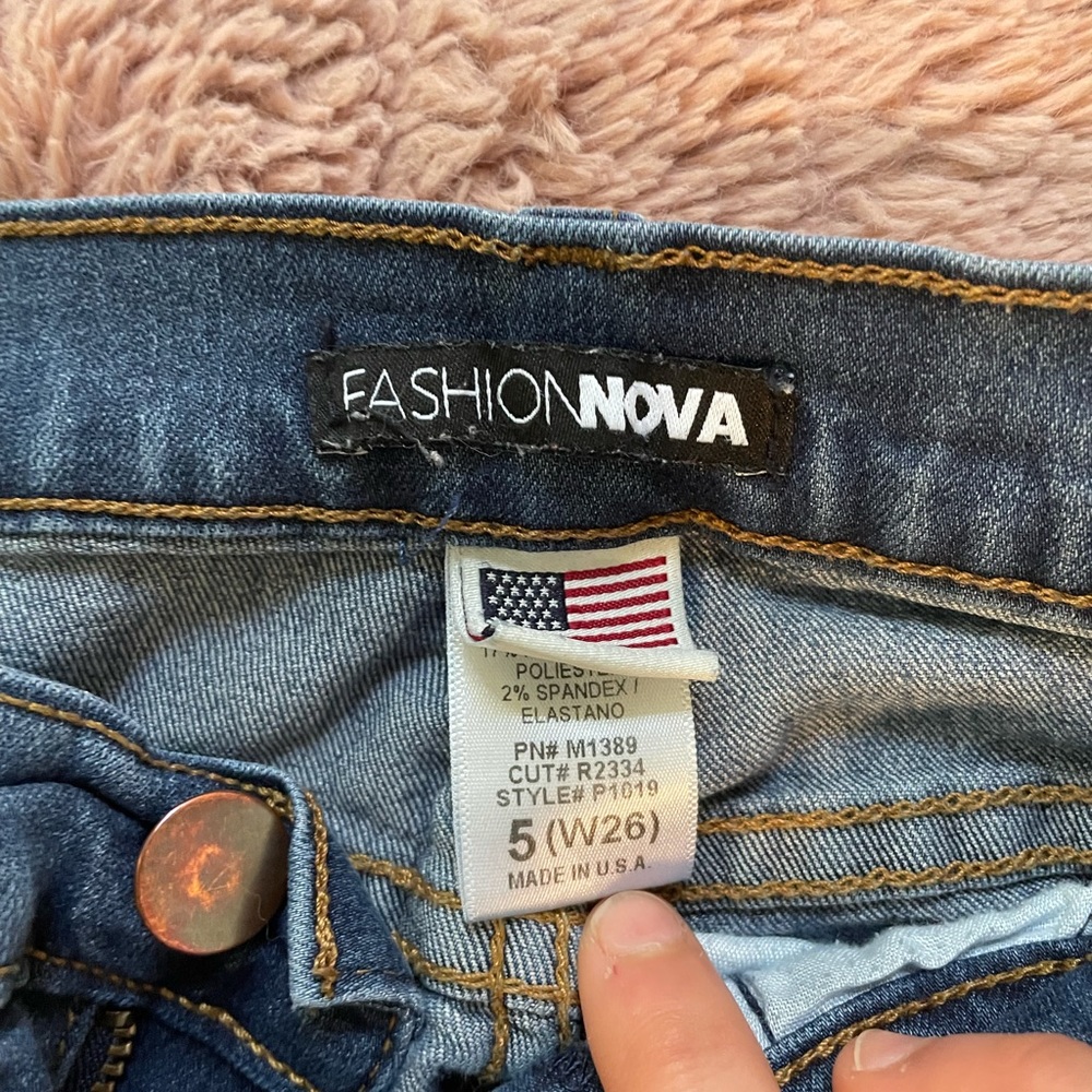 Cute medium wash mid rise skinny jeans